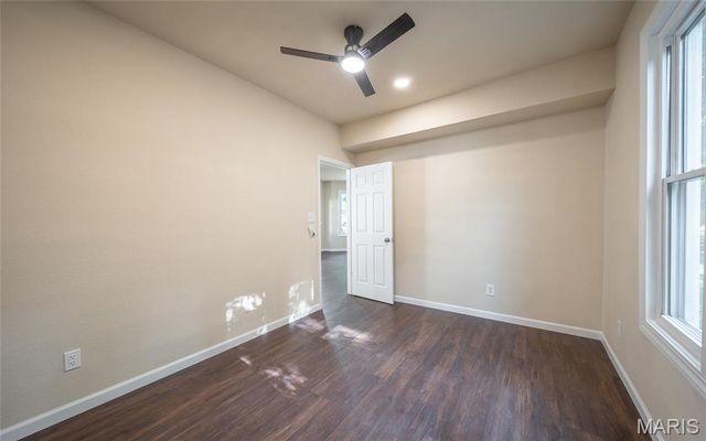 127 W James Boulevard, St James, MO 65559