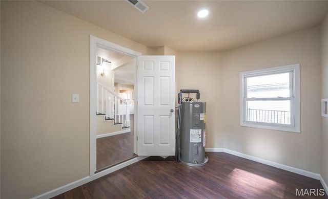 127 W James Boulevard, St James, MO 65559