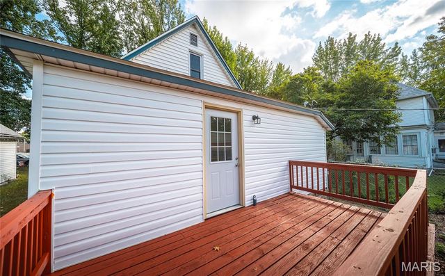 127 W James Boulevard, St James, MO 65559