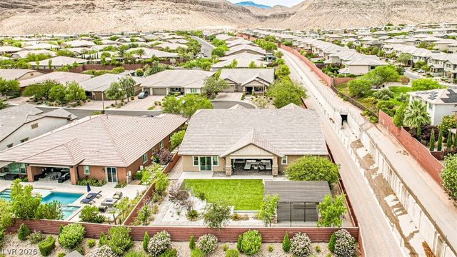 5733 Logan Heights Court, Las Vegas, NV 89135