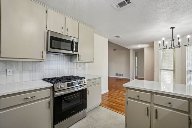 5885 Mitchell Saxon Road, Fort Worth, TX 76140