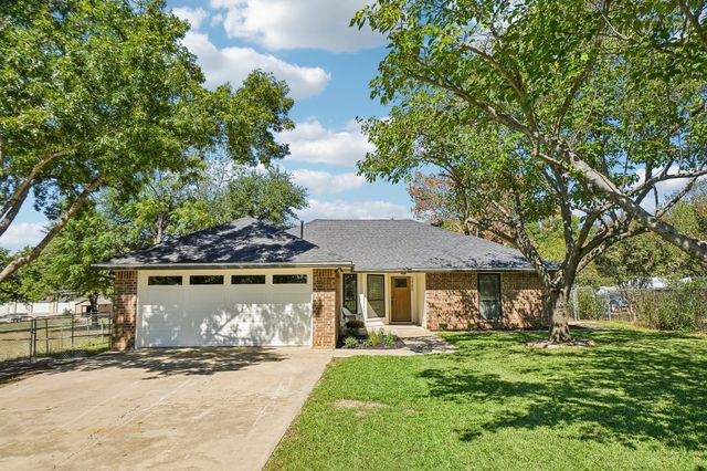 5885 Mitchell Saxon Road, Fort Worth, TX 76140