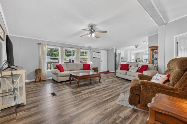 446 The Trace, Dover, TN 37058