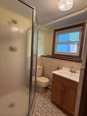 9 Brookdale Circle, Billerica, MA 01821