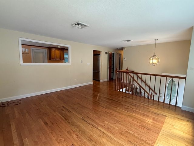 9 Brookdale Circle, Billerica, MA 01821