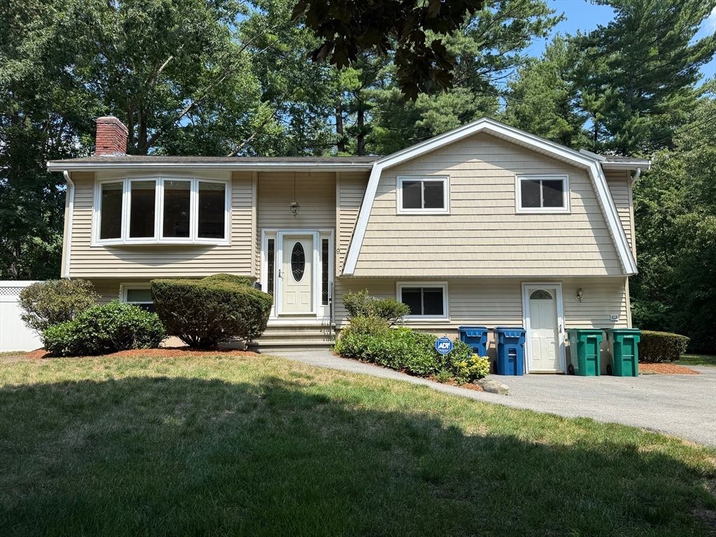 9 Brookdale Circle, Billerica, MA 01821