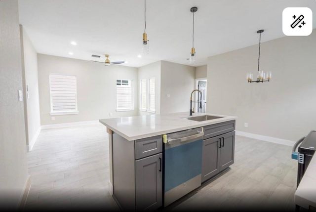 8713 Westcott Rd Road B, Houston, TX 77016