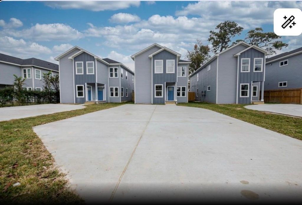 8713 Westcott Rd Road B, Houston, TX 77016