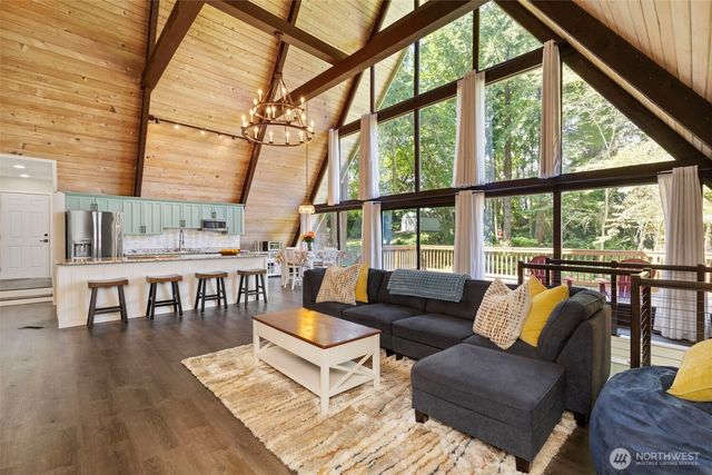 8621 NW Anderson Hill Road, Silverdale, WA 98383