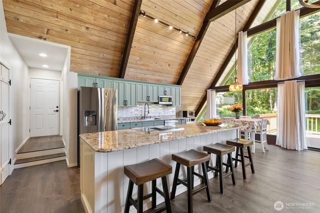 8621 NW Anderson Hill Road, Silverdale, WA 98383