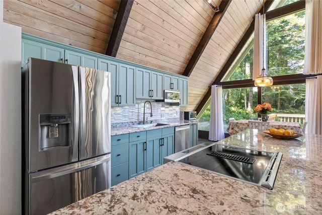 8621 NW Anderson Hill Road, Silverdale, WA 98383