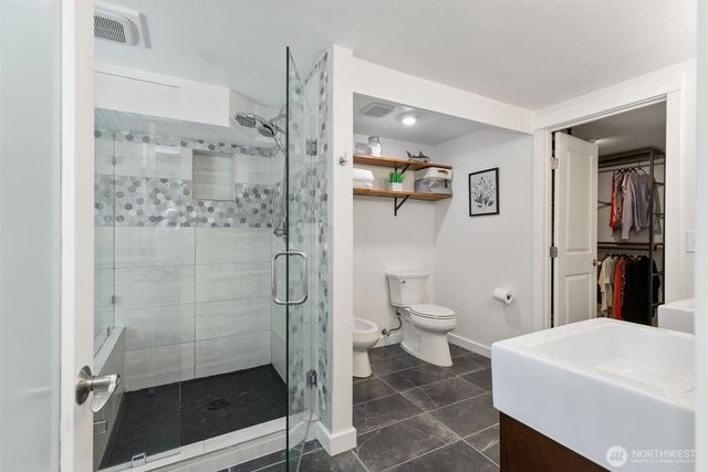 8621 NW Anderson Hill Road, Silverdale, WA 98383