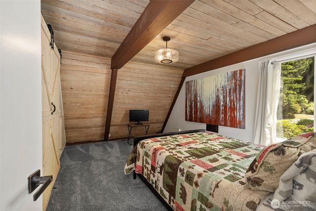 8621 NW Anderson Hill Road, Silverdale, WA 98383