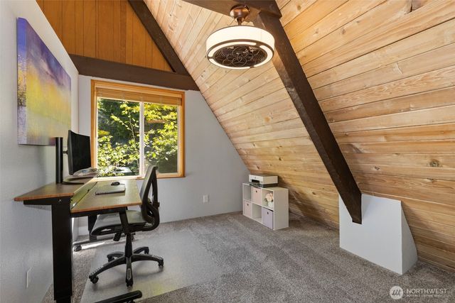 8621 NW Anderson Hill Road, Silverdale, WA 98383