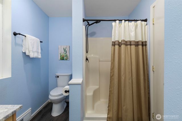 8621 NW Anderson Hill Road, Silverdale, WA 98383