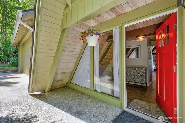 8621 NW Anderson Hill Road, Silverdale, WA 98383