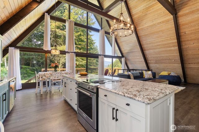8621 NW Anderson Hill Road, Silverdale, WA 98383