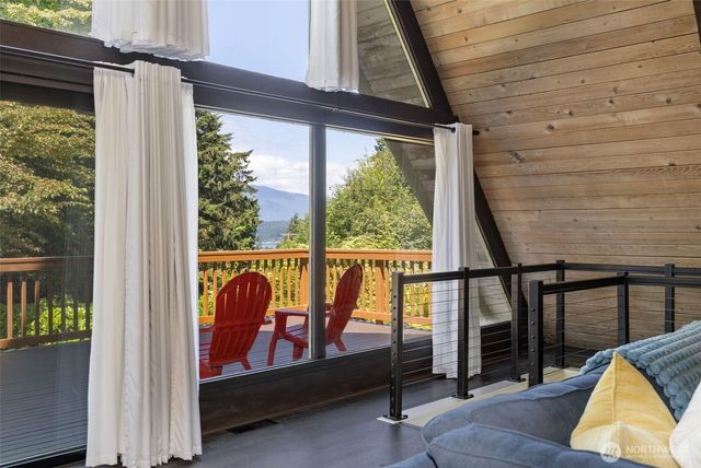 8621 NW Anderson Hill Road, Silverdale, WA 98383