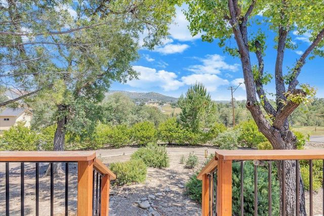 1070 Copper Cove Dr, Copperopolis, CA 95228