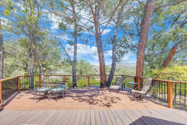 1070 Copper Cove Dr, Copperopolis, CA 95228