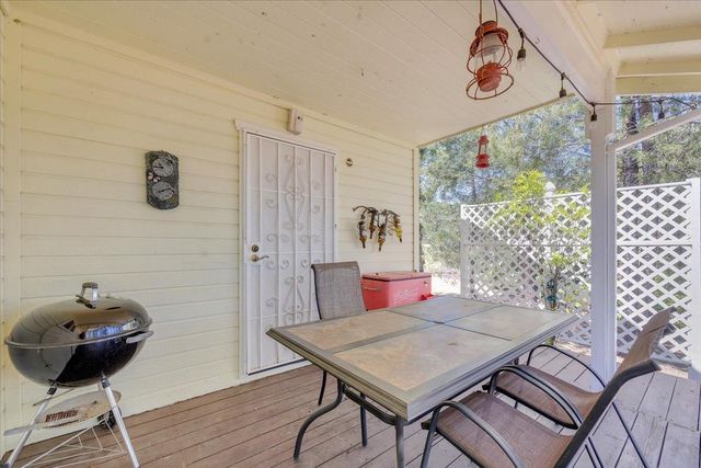 1070 Copper Cove Dr, Copperopolis, CA 95228