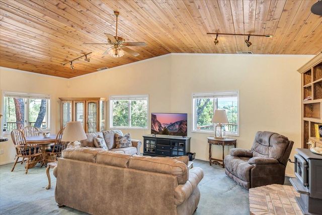 1070 Copper Cove Dr, Copperopolis, CA 95228