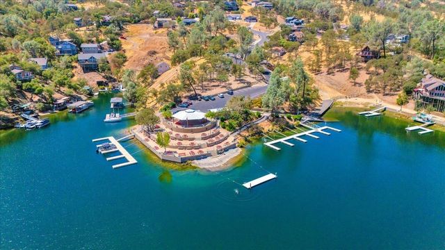 1070 Copper Cove Dr, Copperopolis, CA 95228