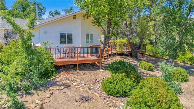 1070 Copper Cove Dr, Copperopolis, CA 95228