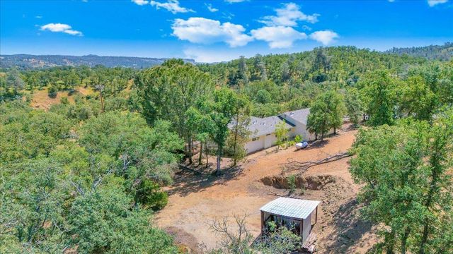 1070 Copper Cove Dr, Copperopolis, CA 95228