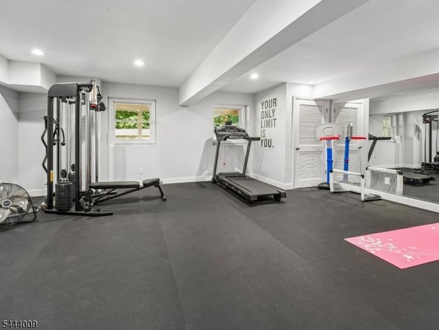 1440 Alps Rd, Wayne Twp., NJ 07470