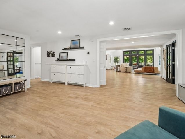 1440 Alps Rd, Wayne Twp., NJ 07470
