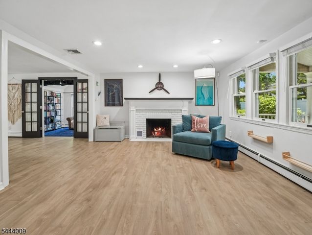 1440 Alps Rd, Wayne Twp., NJ 07470