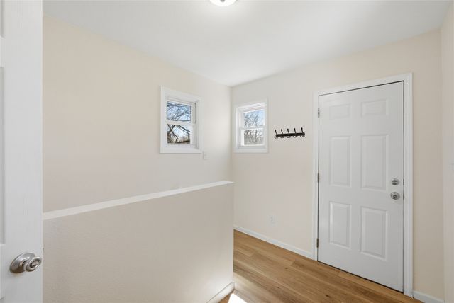 713 N 8th Avenue E, Newton, IA 50208