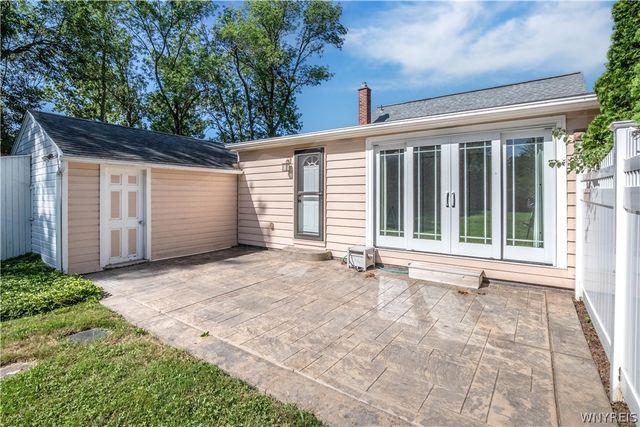 409 Ivyhurst Rd N, Amherst, NY 14226