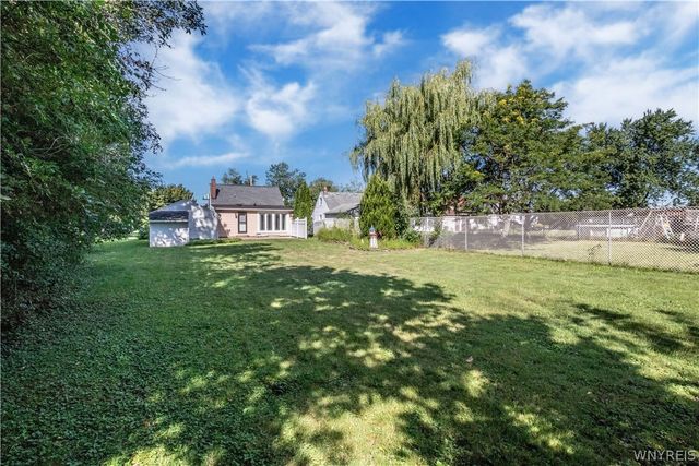 409 Ivyhurst Rd N, Amherst, NY 14226