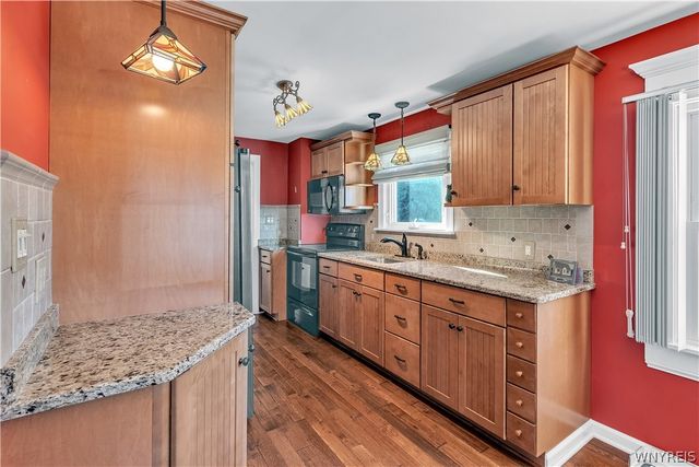409 Ivyhurst Rd N, Amherst, NY 14226