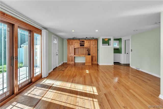409 Ivyhurst Rd N, Amherst, NY 14226