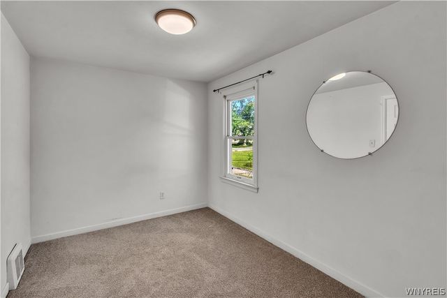 409 Ivyhurst Rd N, Amherst, NY 14226