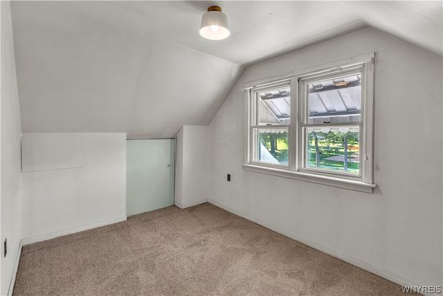 409 Ivyhurst Rd N, Amherst, NY 14226