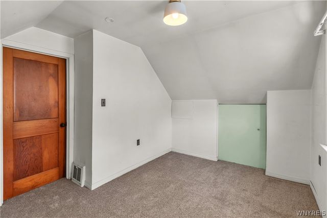 409 Ivyhurst Rd N, Amherst, NY 14226
