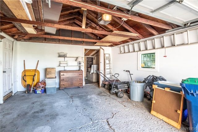 409 Ivyhurst Rd N, Amherst, NY 14226
