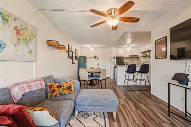 5585 E Pacific Coast 361, Long Beach, CA 90804