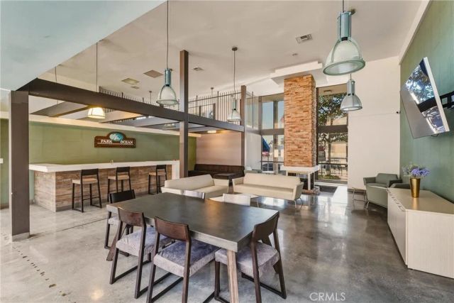 5585 E Pacific Coast 361, Long Beach, CA 90804