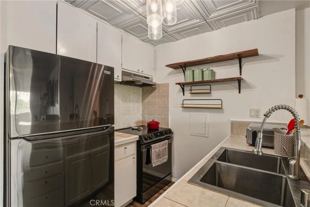 5585 E Pacific Coast 361, Long Beach, CA 90804