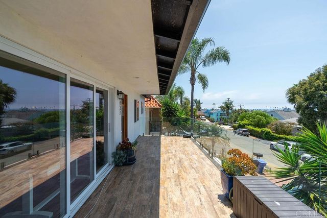 837 Dewitt Avenue, Encinitas, CA 92024