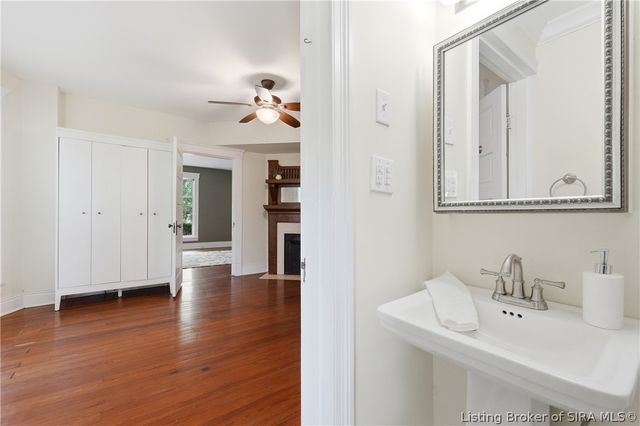 209 Maple Court, Lagrange, KY 40031