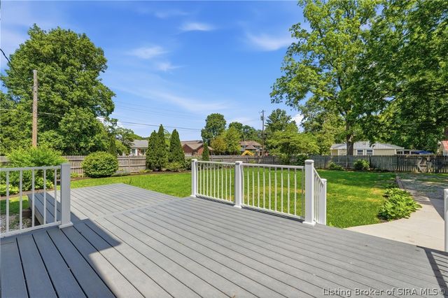 209 Maple Court, Lagrange, KY 40031