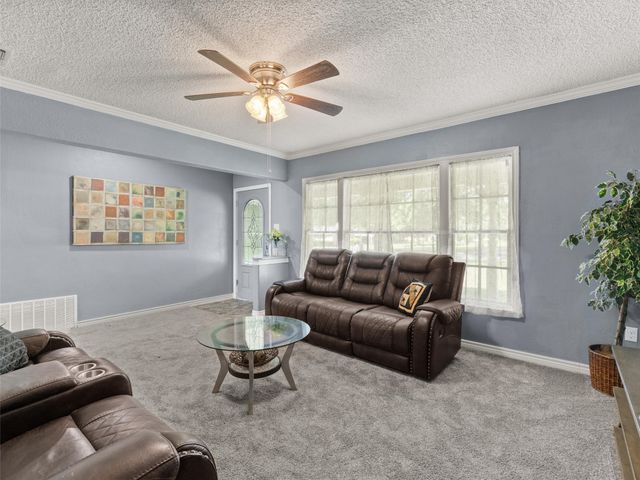 1101 N Bledsoe St, Gilmer, TX 75644