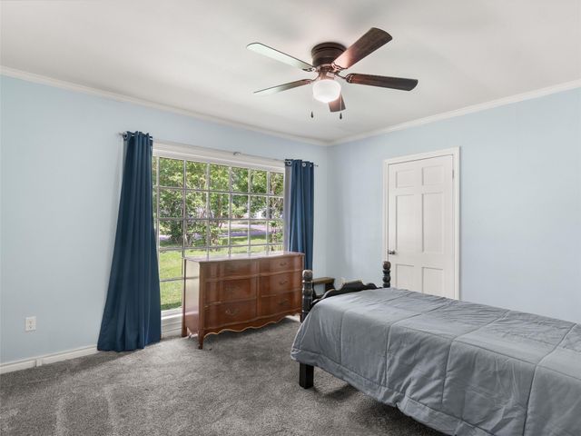 1101 N Bledsoe St, Gilmer, TX 75644
