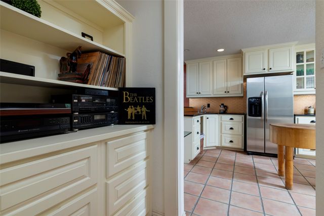 111 Florine Court, Hudson Oaks, TX 76087